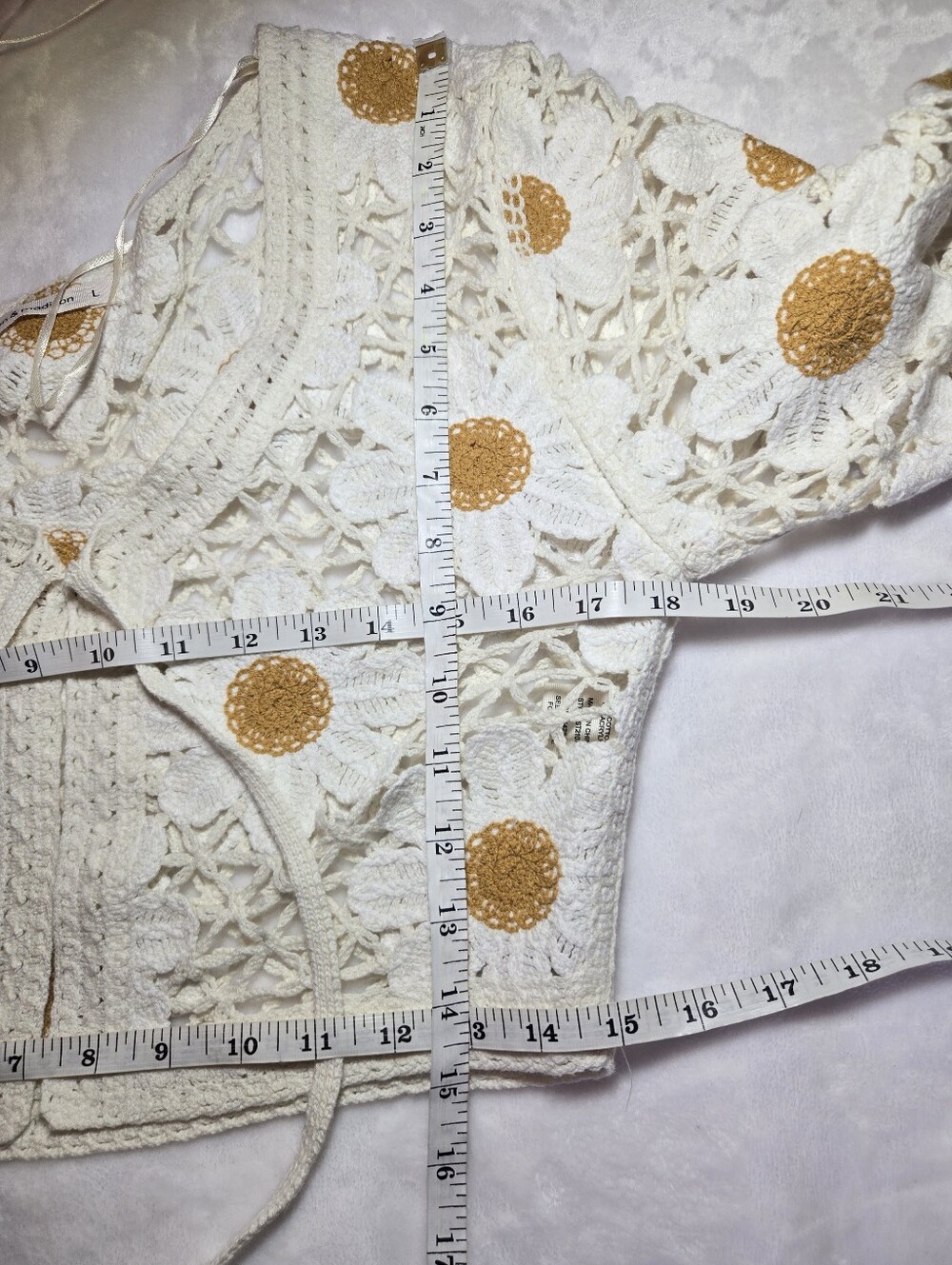 Moon & Madison Crochet Daisy Cardigan Cropped Sweater Large Boho Hippie - Picture 11 of 13